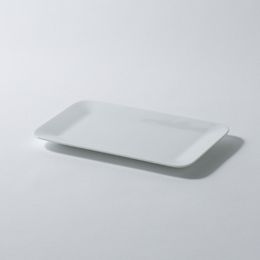 紙平中長皿　白磁 × 透明 / Kamihirachuunagazara White porcelain × Transparent<br />¥10,000